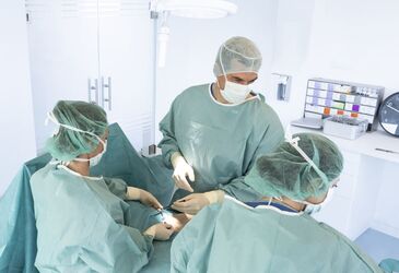 Durchführung einer Operation im Lipomedicum in Tübingen, durchgeführt von Dr. med. Jonas Hoffmann